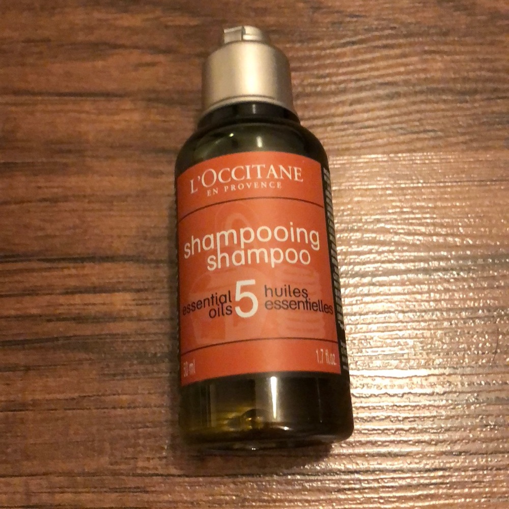 L'occitane 5 essential oils shampoo